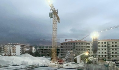Şantiyede Kan Donduran Kaza: Elektrik Akımına Kapılan İşçi Ölümle Pençeleşiyor
