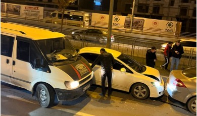 Şire Pazarı Alt Geçidi Tetikte: 24 Saatte İki Kaza, Trafik Felç Oldu, Kaza Sebebi...
