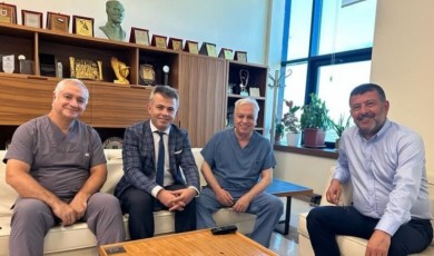 Tıpta Dünya Çapında Başarı: Malatya'nın Gururu Prof. Dr. Sezai Yılmaz, Sedat Simavi Ödülü'nü Kazandı!