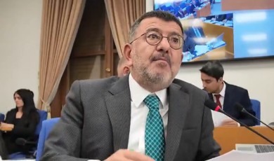 Veli Ağbaba: "Malatya'da Her Şey Reis Üzülmesin Diye Güllük Gülistanlık Gösterildi!"