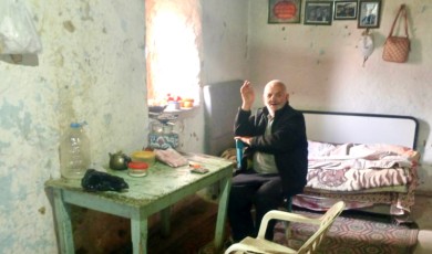 Yıkık Evin Duvarları Arasında Bir Hayat! Hüseyin Amca Yardım Bekliyor
