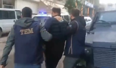 FETÖ'nün Mahrem Yapılanması Çökertiliyor: ByLock ve Ankesörlü Telefon Kullanıcılarına Şafak Baskını!