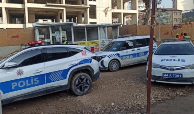 Fırat İlkokulu Yanında Silahlı Kavga Paniği: Esnaf Kavgası Sokağı Savaş Alanına Çevirdi