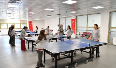 Gençler Melekbaba Gençlik Merkezinde Hem Eğlendi Hem Öğrendi