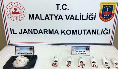Konak Mahallesi'nde Narkotik Baskını: Yüzlerce Parça Sentetik Ecza Ve Metamfetamin Ele Geçirildi