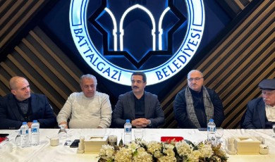 Mahallelerin Sorunları Masaya Yatırıldı: Başkan Taşkın Muhtarları Gören Gözümüz Olarak Tanımladı