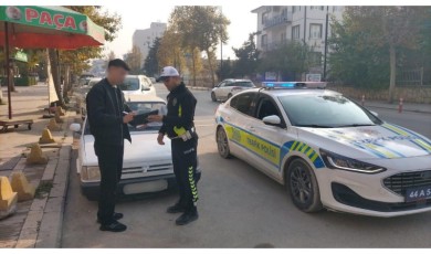 Malatya Emniyeti Drift Yapan Sürücünün Peşini Bırakmadı: Araca 60 Gün Men, Sürücüye Yüklü Ceza!