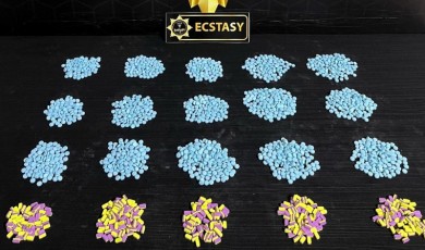 Malatya Emniyetinden Zehir Tacirlerine Şok Baskın: 2 Binden Fazla Ecstasy Hap Ele Geçirildi!