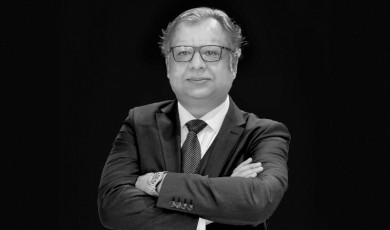 Murat ÇETİN / Mezar Başında Çizgi