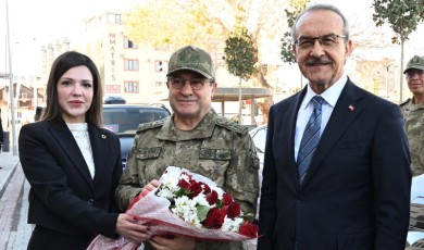 Orgeneral Bayraktaroğlu Ve Kuvvet Komutanlarından Kritik Bölge Ziyareti