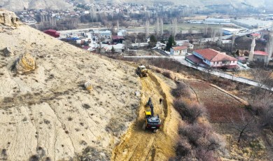 Sungur Mahallesi’ne Modern Dokunuş... Millet Bahçesi İçin İş Makineleri Sahaya İndi