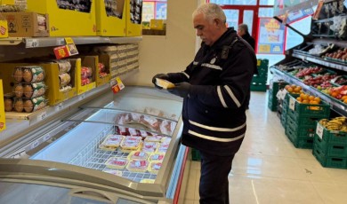 Zabıta Ekipleri Fahiş Fiyat ve Son Kullanma Tarihi İçin Sahada