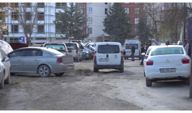 Zafer Partisi'nden Malatya'da Yol Çilesi Tepkisi: Sanayi Sitesi Çamur Deryasına Döndü