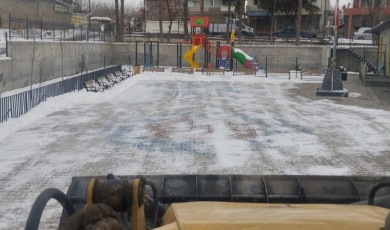 Battalgazi Belediyesi Kar Mesaisini Okul Bahçelerine Taşıdı