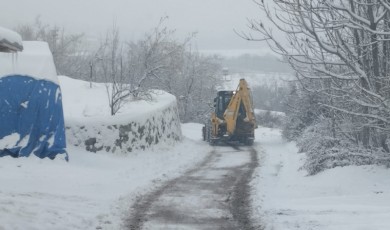 Battalgazi Belediyesi Kar Yağışına Karşı Yol Açma Çalışmalarını Sürdürüyor