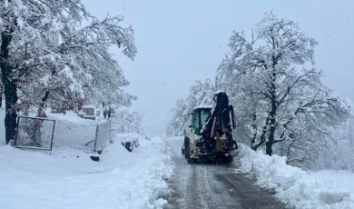 Doğanşehir'de Kar Kalınlığı 60 Santimetreye Ulaştı
