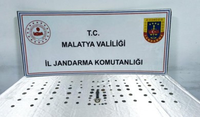 Jandarma Kültürel Miras Yağmacılarına Geçit Vermedi! 88 Parça Eser Ele Geçirildi