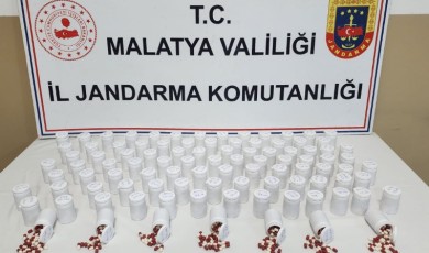 Jandarmadan Zehir Tacirlerine Darbe: Binlerce Sentetik Hap Ele Geçirildi