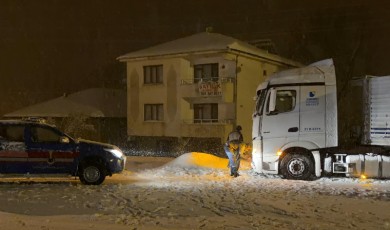 Malatya Adıyaman Yolunda Kar Alarmı Geçit Vermiyor