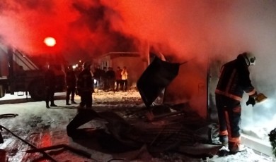 Malatya’da Konteyner Alanları Alevlere Teslim Oldu: İki Ayrı Noktada Yangın Paniği