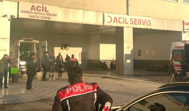 Yeşilyurt'ta Alacak Verecek Kavgası Kanlı Bitti: Biri Ağır Dört Yaralı...