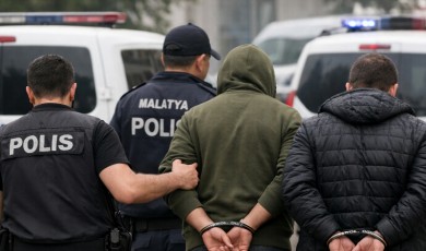 Malatya'da Şafak Operasyonu: 55 Yıllık Toplam Hapis Cezası Bulunan Firariler Adalete Teslim Edildi