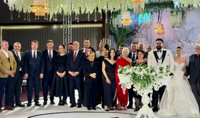 Özgür Özel Malatya'da Genç Çiftin Mutluluğuna Şahitlik Yaptı