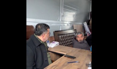 Veli Ağbaba Emeklinin On Yıldır Aynı Pantolonu Giydiğini Söyledi