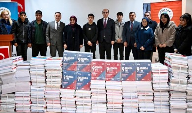 Zamanı Yöneten Dünyayı Yönetir Diyen Başkan Geçit Öğrencilere Hedef Gösterdi
