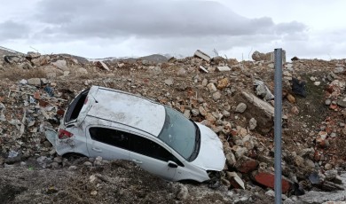 Çamurlu Mevkisinde Can Pazarı: Takla Atan Araçtan Yaralılar Tahliye Edildi