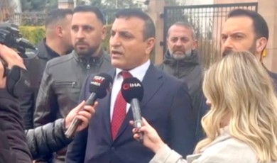 CHP'de Kriz Büyüyor: Yazıhan Belediye Başkanı Göçer'den Partinin İçindeki 'Tek Adam' Anlayışına Tepki
