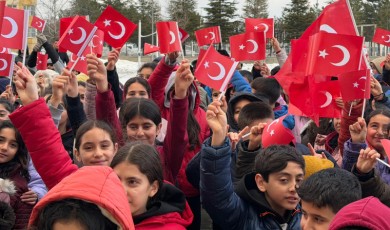 Doğanşehir’de Yeni Eğitim Yılı Bayrak Bilinciyle Başladı