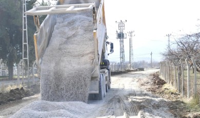 Kırsal Mahallelerin Yolları Modern Bir Görünüme Kavuşuyor
