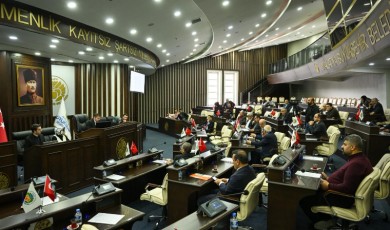 Malatya Meclisi’nde İpler Koptu: Hadi Oradan Sesleri Arasında Oturum Yarıda Kaldı