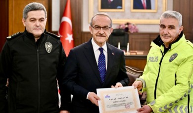 Malatyalı Polisin Örnek Davranışına TFF’den Anlamlı Ödül Geldi