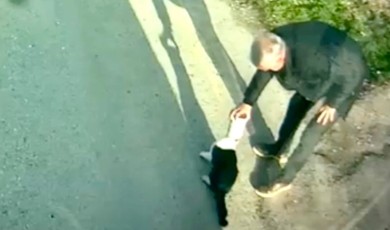 Otobüsü Durdurup Yardıma Koştu! MOTAŞ Sürücüsünün Şefkat Dolu Hareketi Alkış Topladı