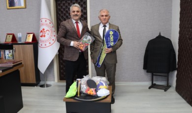 Pütürge’nin Genç Sporcuları Yeni Malzemelerine Kavuştu