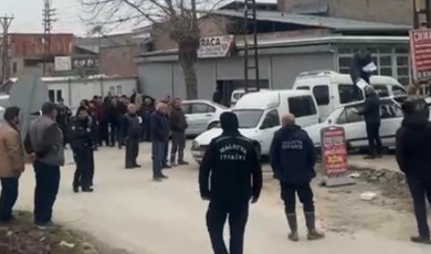 Sanayi Sitesinde Çaresiz Kalan Esnaf Ahmet Dilber Kendini Yakmaya Kalkıştı