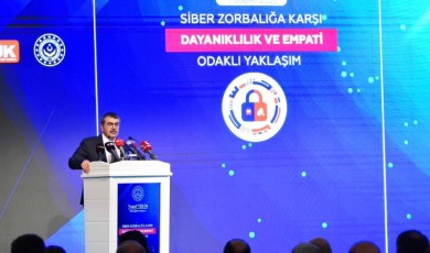 Siber Zorbalıkla Mücadelede Yeni Dönem: Okul Temelli Sorumluluk Dersleri Başlıyor