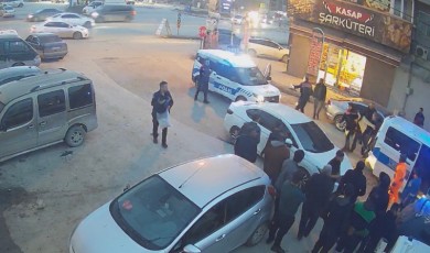 Sokak Ortasında Kadını Darp Eden Silahlı Şahıs Yakalandı