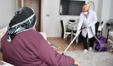 Yeşilyurt Belediyesi Baştacı Projesi ile Büyüklerin Kapısını Çalıyor