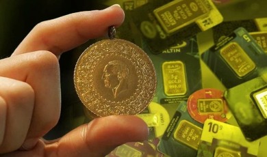 Altın fiyatlarında düşüş sürüyor! Cumhuriyet altını, 22 ayar bilezik, tam, yarım, çeyrek ve gram altın fiyatı ne kadar?