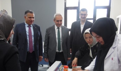 Atıklar Sanata Dönüştü: Şehit Aytaç Altunörs Ortaokulu Öğrencilerinden Çevre Seferberliği