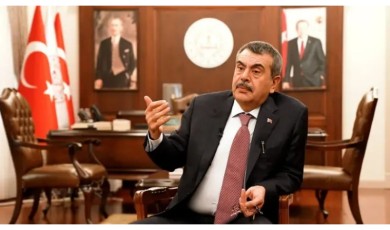 Bakan Tekin Eleştirilere Cevap Verdi: "Mezar Başında Rakı İçenler Rahatsız Oldu"