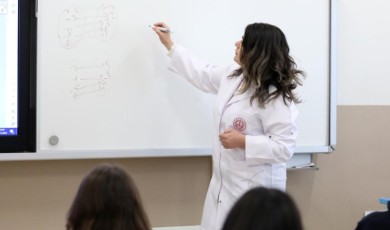 Binlerce Öğretmen İçin Alan Değişikliği Başvuruları Altı Nisan'da Başlıyor