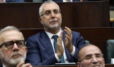 Çalışma ve Sosyal Güvenlik Bakanı Vedat Işıkhan Emekli Ödemelerinin Detaylarını Duyurdu