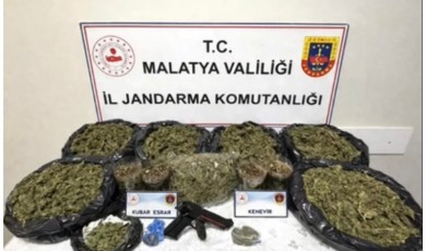 Evlerin Her Köşesinden Zehir Çıktı! Jandarma Operasyonu Tamam!