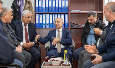 Kışla Caddesi Otuz Metreye Çıktı: İnönü Caddesinde Yıkılmayan On Yedi Bina Kaldı!