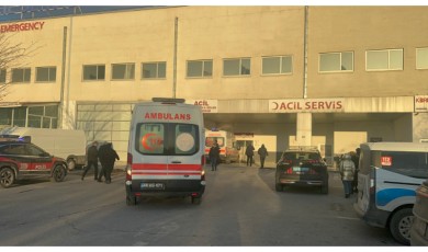 Malatya Buhara Bulvarında Otomobil ve Motosiklet Çarpıştı!