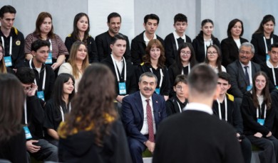 Milli Eğitim Bakanı Tekin’den Gençlere Mahalle Baskısıyla Meslek Seçmeyin Uyarısı!